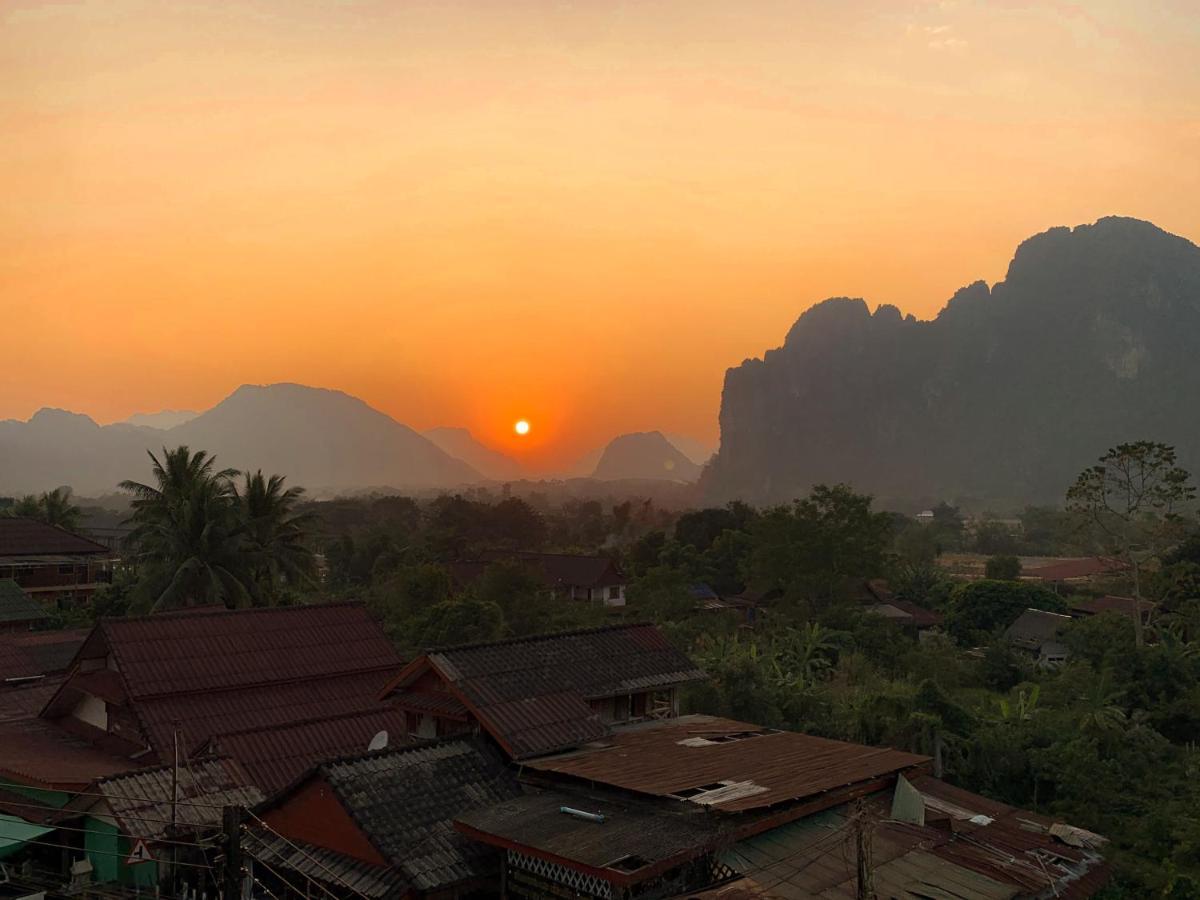 Bountang Mountain View Riverside Hotel Vang Vieng Exterior photo