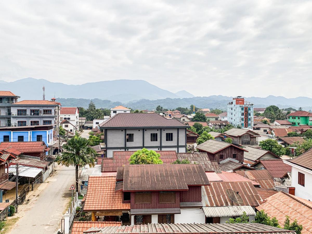 Bountang Mountain View Riverside Hotel Vang Vieng Exterior photo