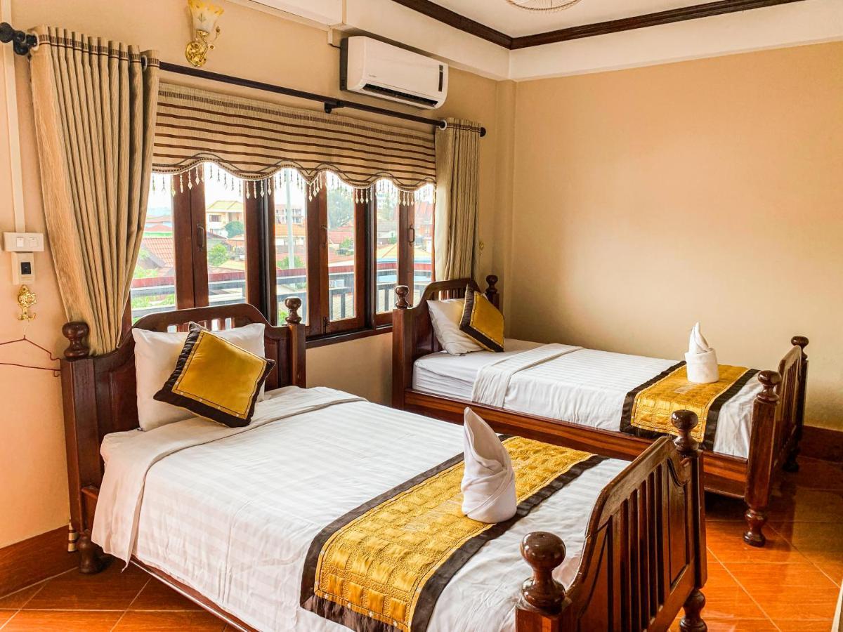 Bountang Mountain View Riverside Hotel Vang Vieng Exterior photo