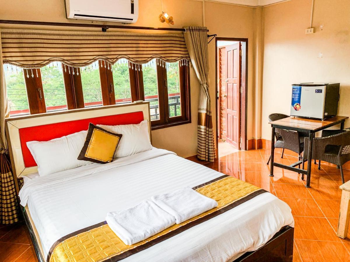 Bountang Mountain View Riverside Hotel Vang Vieng Exterior photo