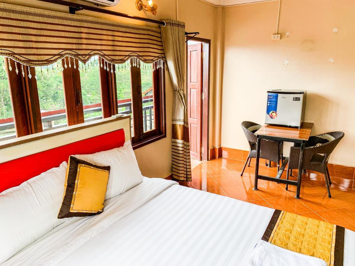 Bountang Mountain View Riverside Hotel Vang Vieng Exterior photo