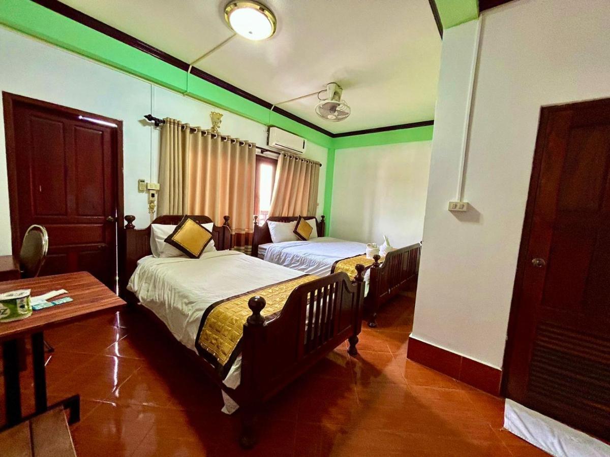 Bountang Mountain View Riverside Hotel Vang Vieng Exterior photo