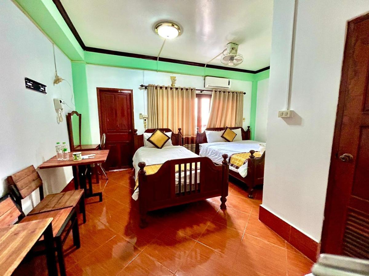 Bountang Mountain View Riverside Hotel Vang Vieng Exterior photo