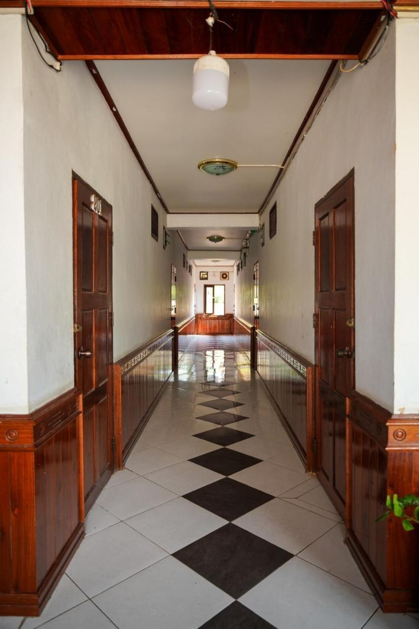 Bountang Mountain View Riverside Hotel Vang Vieng Exterior photo
