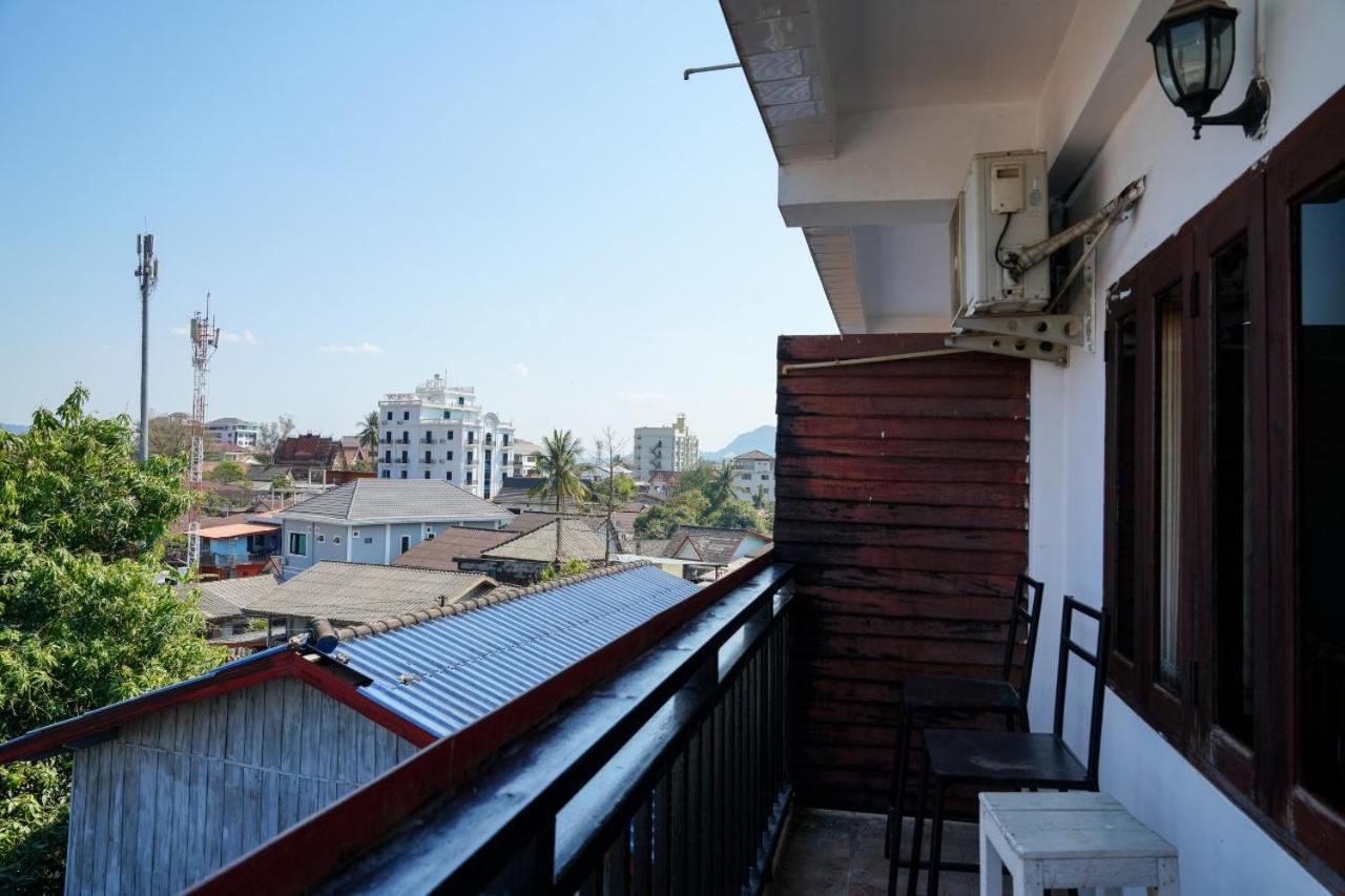 Bountang Mountain View Riverside Hotel Vang Vieng Exterior photo